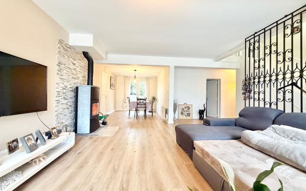 Maison à vendre    7 pièces • 202,72 m2 Mainvilliers