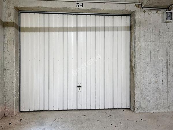 Garage en sous-sol à vendre à Poisy