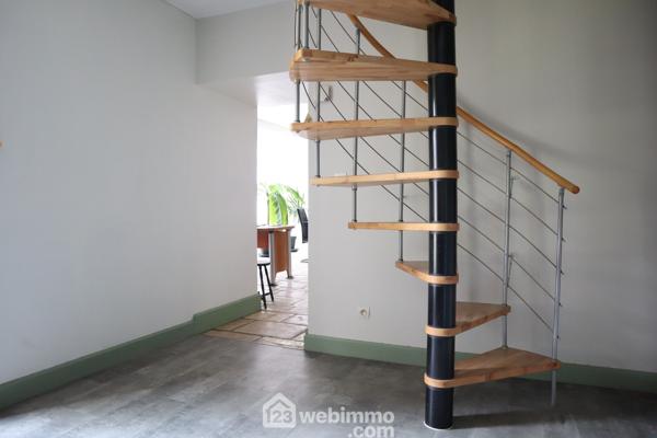 Maison 390 m² à Lussac-les-Châteaux 86320