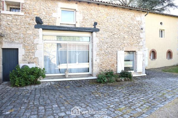 Maison 390 m² à Lussac-les-Châteaux 86320