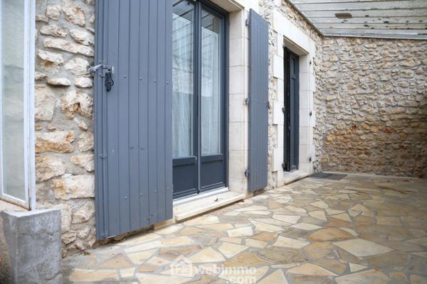 Maison 390 m² à Lussac-les-Châteaux 86320