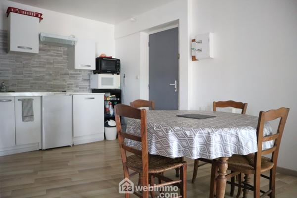 Maison 390 m² à Lussac-les-Châteaux 86320
