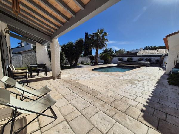 Villa 4 faces avec piscine et 4/5 chambres (au golf) Saint cyprien