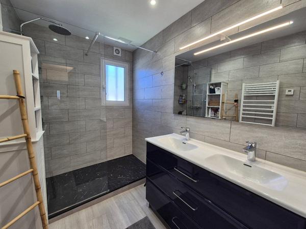 Villa 4 faces avec piscine et 4/5 chambres (au golf) Saint cyprien