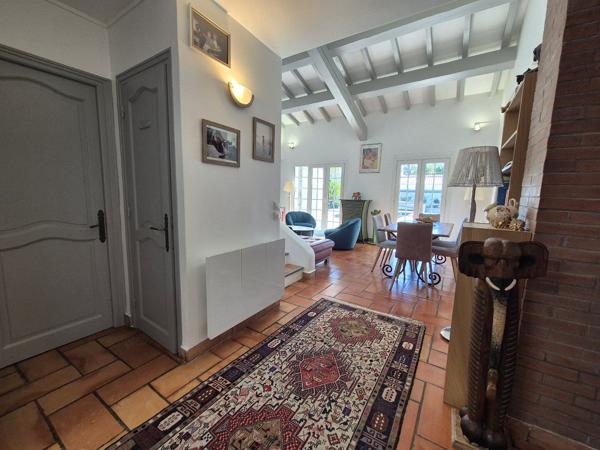Villa 4 faces avec piscine et 4/5 chambres (au golf) Saint cyprien