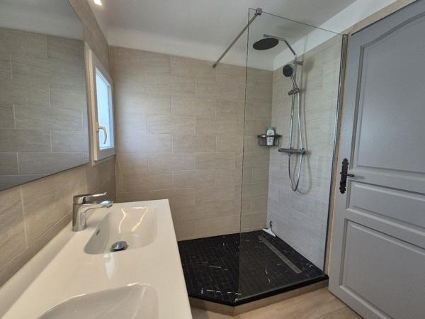Villa 4 faces avec piscine et 4/5 chambres (au golf) Saint cyprien