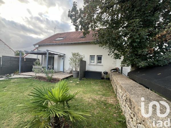 Maison traditionnelle 3 pièces de 140 m² à Saint-Florent-sur-Cher (18400)