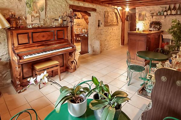 Propriété d’exception au pied du Vercors : charme Authentique et Sérénité