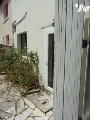 ENSEMBLE DE DEUX LOGEMENTS INDEPENDANTS