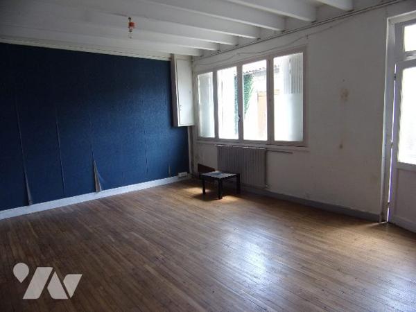 ENSEMBLE DE DEUX LOGEMENTS INDEPENDANTS