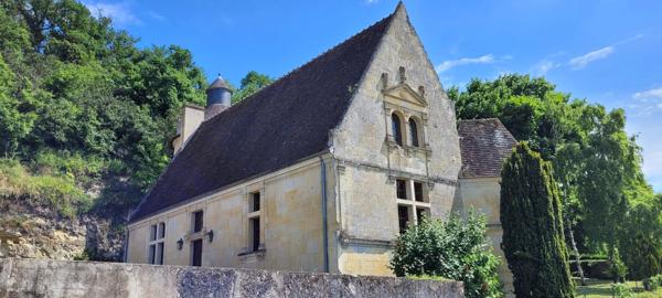 Immobilier Montoire-sur-le-Loir (41800) – Manoir 154m2 – 523 000 €