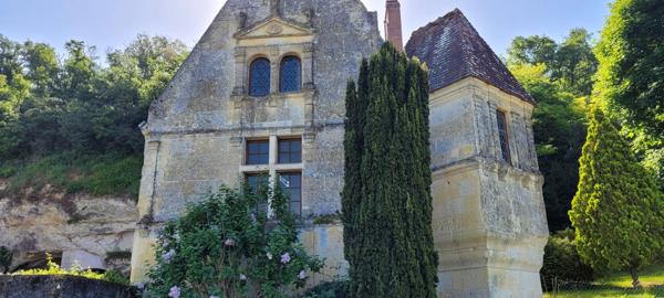Immobilier Montoire-sur-le-Loir (41800) – Manoir 154m2 – 523 000 €