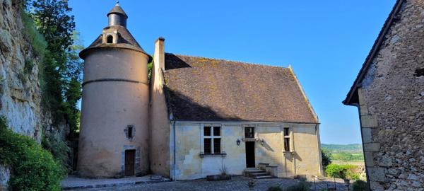 Immobilier Montoire-sur-le-Loir (41800) – Manoir 154m2 – 523 000 €