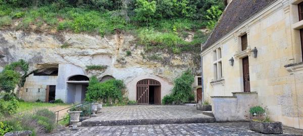 Immobilier Montoire-sur-le-Loir (41800) – Manoir 154m2 – 523 000 €