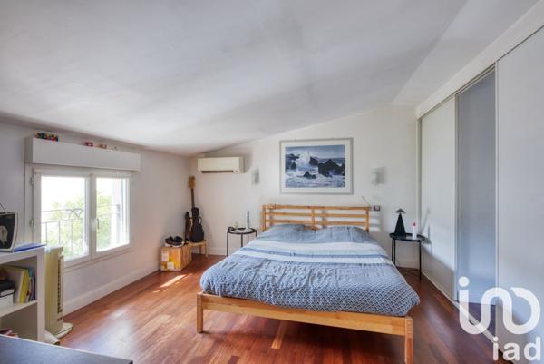 Maison traditionnelle 6 pièces de 152 m² à Floirac (33270)