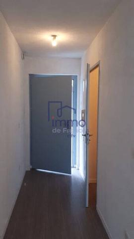 Appartement 1 pièce                                        - 38950 Saint-Martin-le-Vinoux Réf : 21606-IMMODEFRANCE69