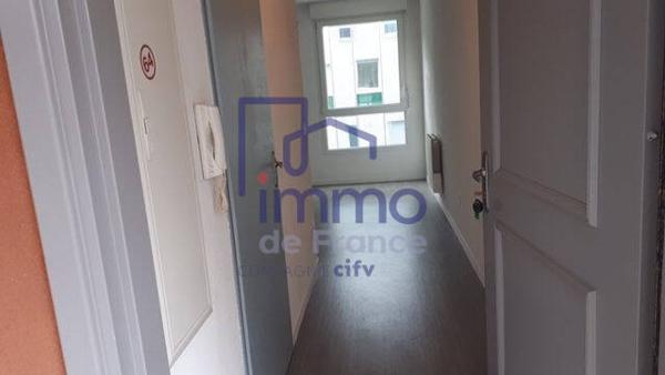 Appartement 1 pièce                                        - 38950 Saint-Martin-le-Vinoux Réf : 21606-IMMODEFRANCE69