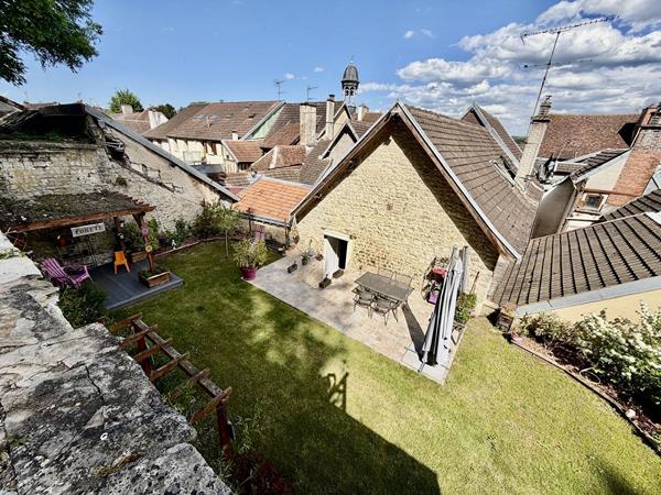 Maison 7 pièces 300 m2