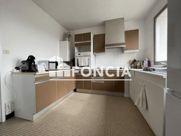 Location Appartement 2 pièces 48.26 m² - 109 RUE DU BOURG NEUF Blois 41000