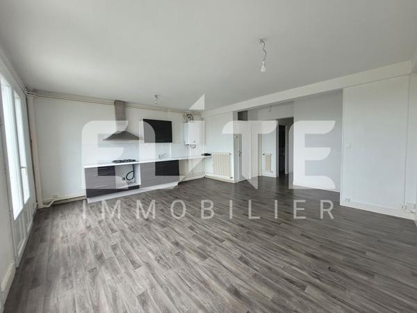 Appartement à louer 606 € CC Granville 2 p 51 m² DPE E