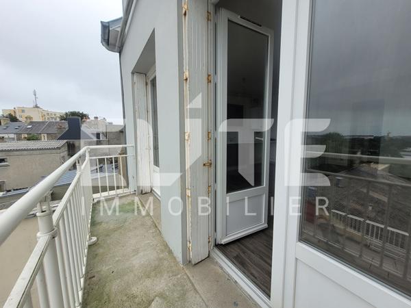 Appartement à louer 606 € CC Granville 2 p 51 m² DPE E