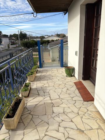 A Bazas Maison avec 2 logements
