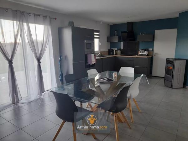 Location Maison 77 m2 à Les Velluire-sur-Vendée