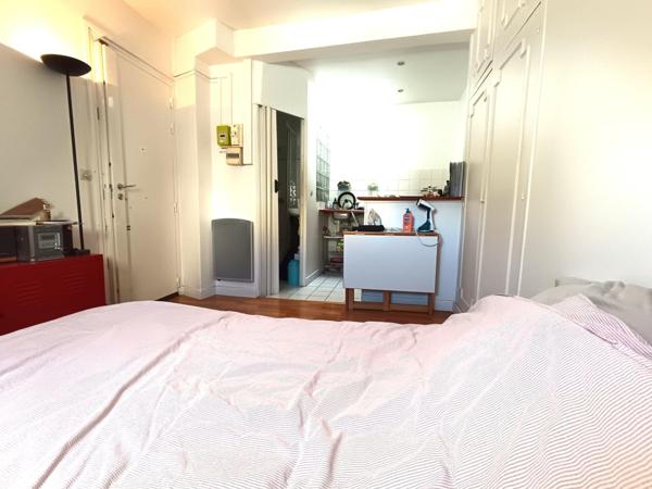 Studio au calme très proche Gare Saint-Lazare