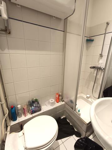 Studio au calme très proche Gare Saint-Lazare