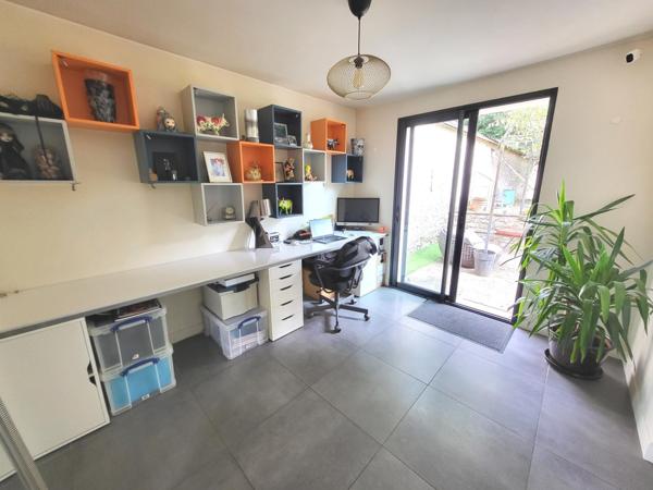 UNIQUE !! Superbe maison de 7 pièces sur parcelle de 1274 m2 -centre ville Etréchy