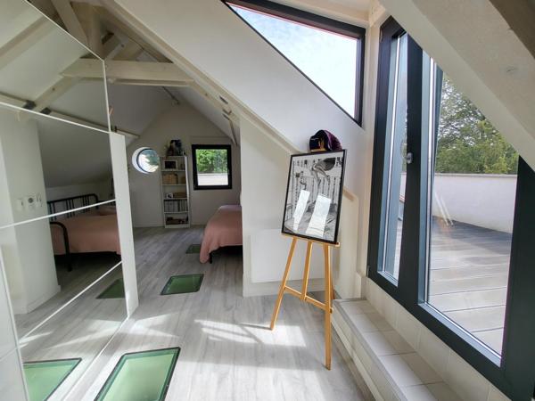 UNIQUE !! Superbe maison de 7 pièces sur parcelle de 1274 m2 -centre ville Etréchy