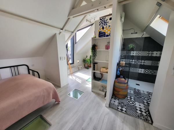UNIQUE !! Superbe maison de 7 pièces sur parcelle de 1274 m2 -centre ville Etréchy
