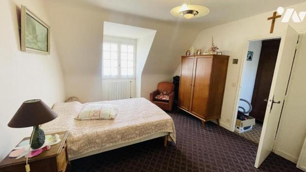 PLOUHARNEL : Maison familiale de 140 m² avec jardin constructible, proche du bourg et des plages