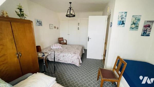 PLOUHARNEL : Maison familiale de 140 m² avec jardin constructible, proche du bourg et des plages