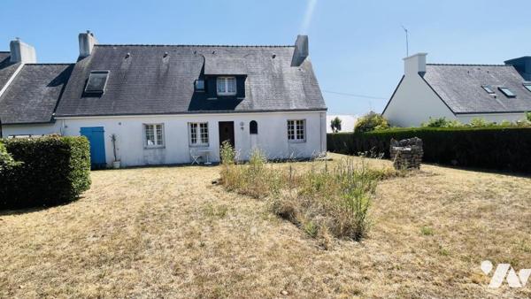 PLOUHARNEL : Maison familiale de 140 m² avec jardin constructible, proche du bourg et des plages