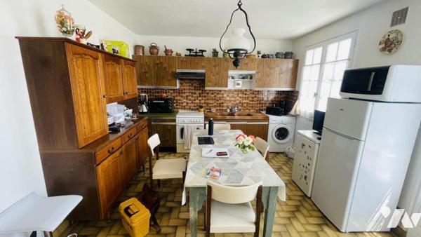 PLOUHARNEL : Maison familiale de 140 m² avec jardin constructible, proche du bourg et des plages