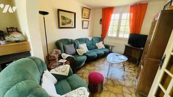 PLOUHARNEL : Maison familiale de 140 m² avec jardin constructible, proche du bourg et des plages