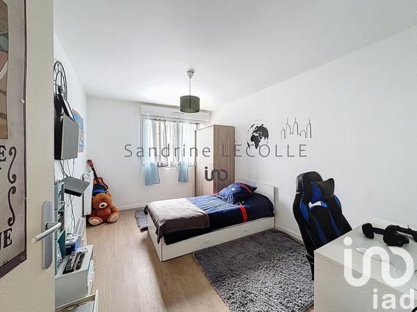 Appartement à vendre 4 pièces 84 m² Saint-Thibault-des-Vignes