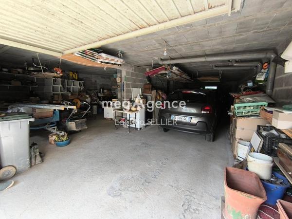 Maison à Montluçon, 03100 - 4 pièces 99m²