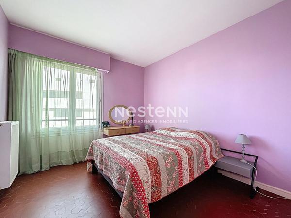 En première ligne dans résidence très prisée vaste appartement de type 5 avec Vue Mer