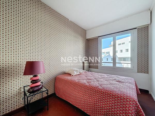 En première ligne dans résidence très prisée vaste appartement de type 5 avec Vue Mer