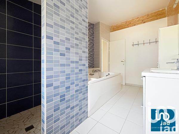 Maison à vendre 10 pièces 180 m² Preignan