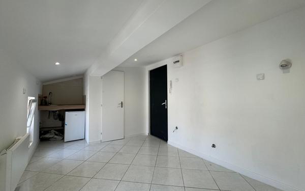 Appartement à vendre    1 pièce • 12,44 m2 Sète