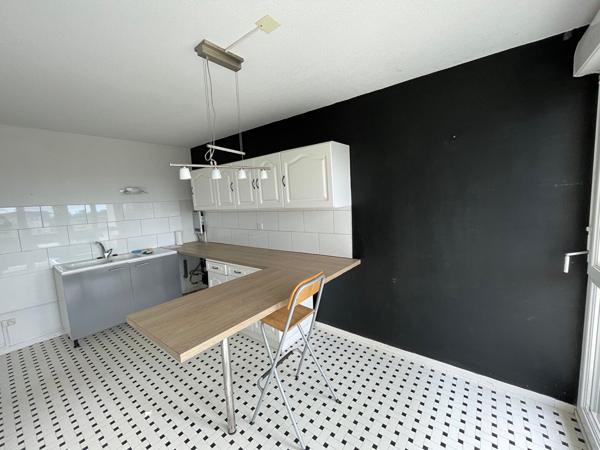 À LOUER ! SPACIEUX T3 AVEC BALCON ! LA VERPILLIÈRE (38290)