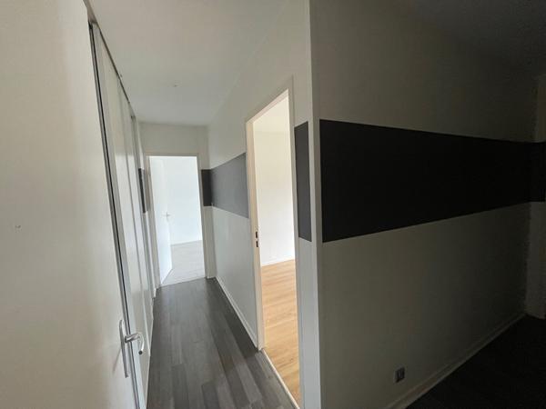 À LOUER ! SPACIEUX T3 AVEC BALCON ! LA VERPILLIÈRE (38290)