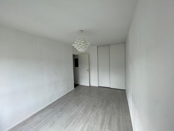 À LOUER ! SPACIEUX T3 AVEC BALCON ! LA VERPILLIÈRE (38290)