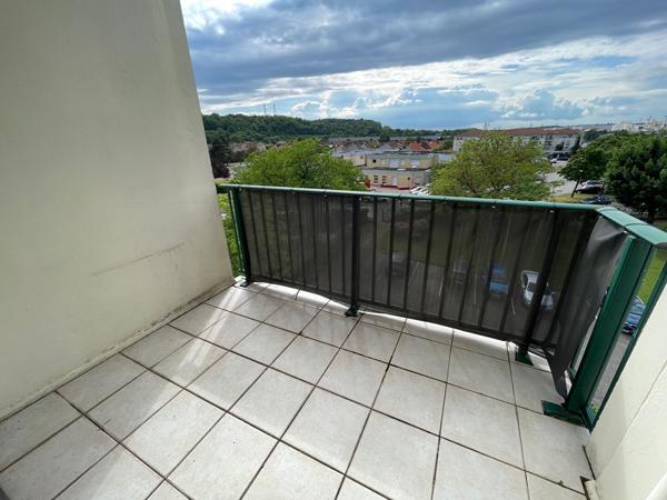 À LOUER ! SPACIEUX T3 AVEC BALCON ! LA VERPILLIÈRE (38290)