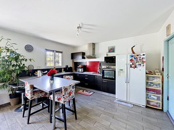 Maison Valensole de plain-pied, 3 pièces, 81.9 m2 habitables