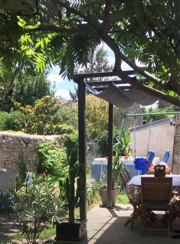 Immeuble mixte commercial et habitation