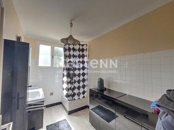 LANDERNEAU - Proche centre ville - Maison de 6 pièces avec 4 chambres